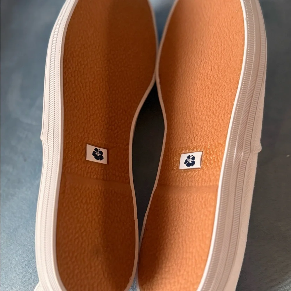 Tommy Bahama stylish white